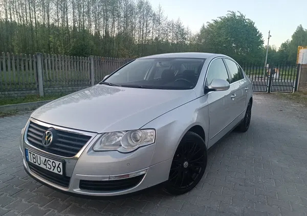 świętokrzyskie Volkswagen Passat cena 18500 przebieg: 301700, rok produkcji 2009 z Brzostek